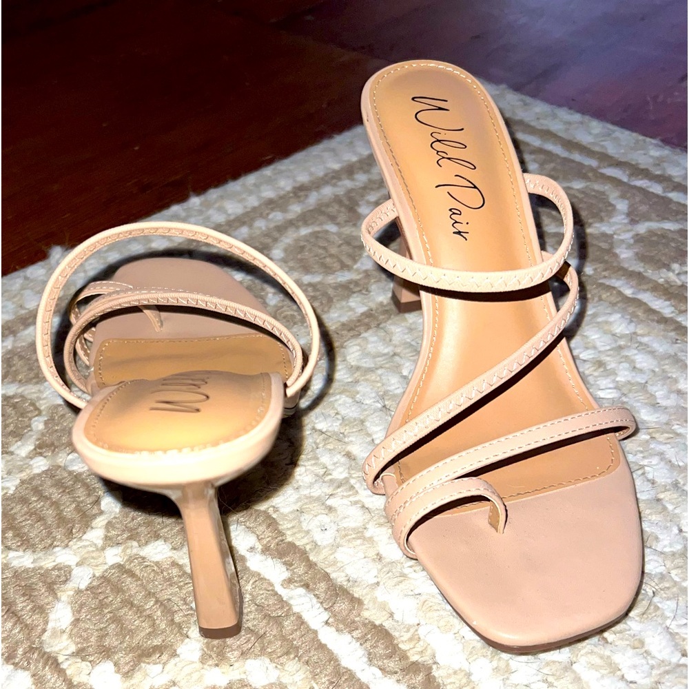 Nude Heels - Picture 2 of 4